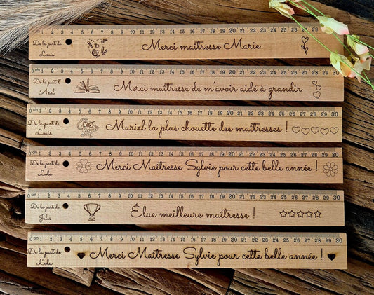 Règle en bois personnalisée maîtresse