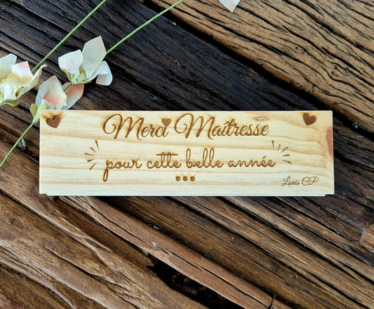 Brosse pour Tableau Personnalisée en Bois – Cadeau Maîtresse Fin d’Année – Merci Maîtresse Original